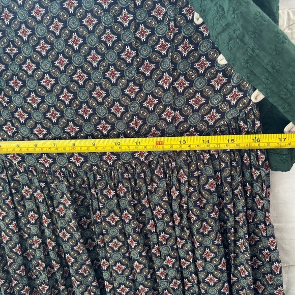 Green and Black Tiered Bustier Sundress with Cuffed Sleeves - Picture 13 of 16